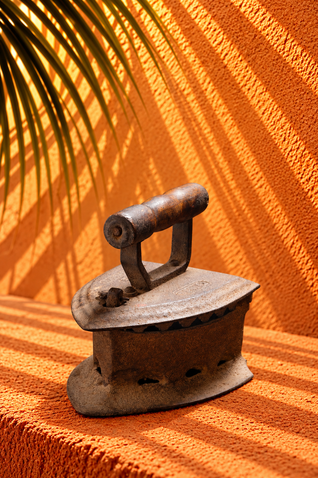 Vintage Antique Cast Iron Charcoal Press with Wooden Handle – Rustic Collectible