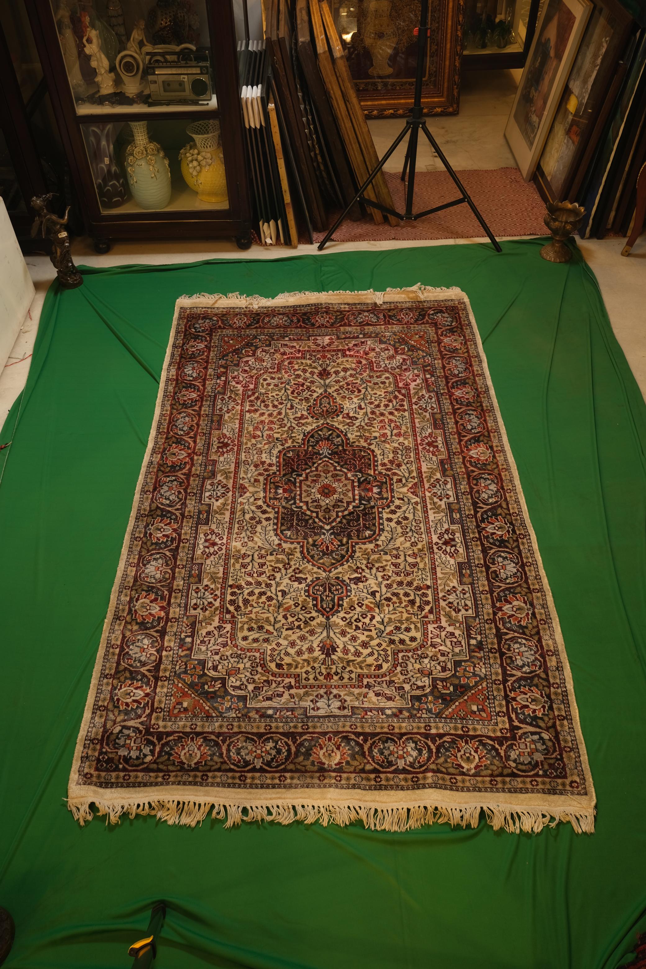 Hand-Knotted Kashmiri Cotton Silk Floral Sprig Runner Scroll